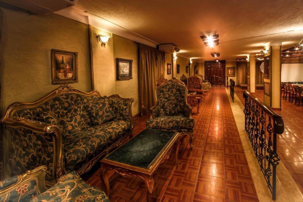 Adham Compound Hotel Кинг-Мариут Экстерьер фото