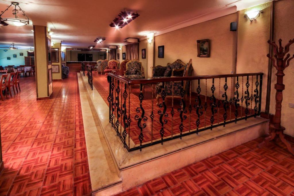 Adham Compound Hotel Кинг-Мариут Экстерьер фото