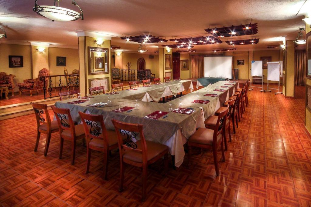 Adham Compound Hotel Кинг-Мариут Экстерьер фото